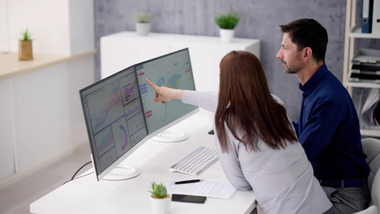 Digitale Plattformen werden strenger kontrolliert.